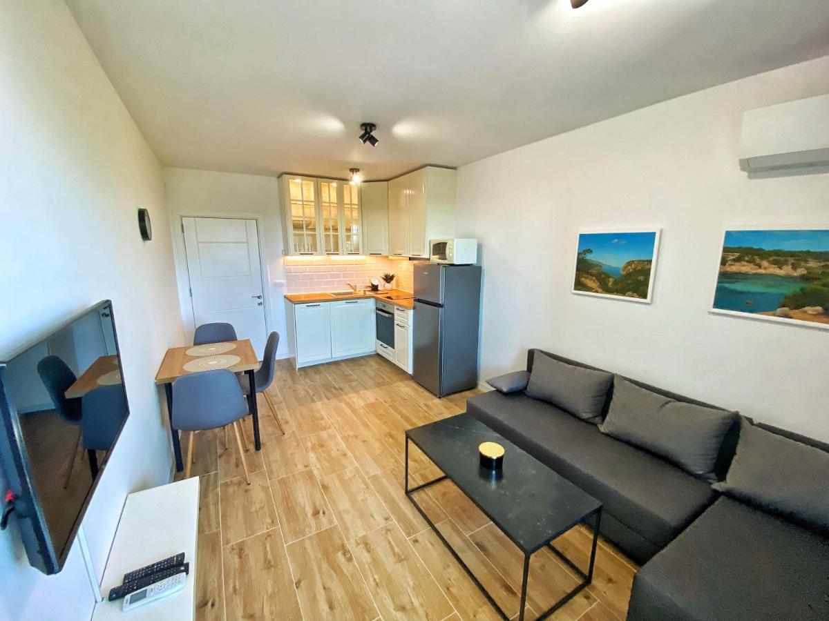Emma'S Sweet Apartment - Close To Varna Centre Exterior photo